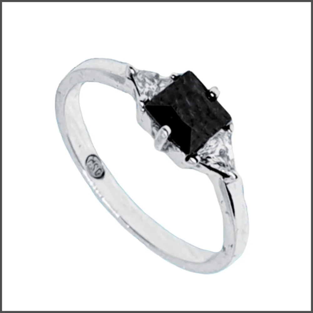 Sterling Silver Ring w/Black CZ Center Stone Size 7 NWOT